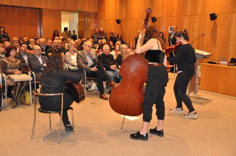 Actuació de Maria Costa, Anna Costa i Maria Ruiz