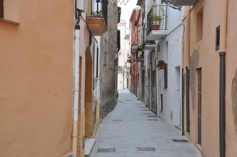 Carrers i places del Barri Antic en temps de confinament