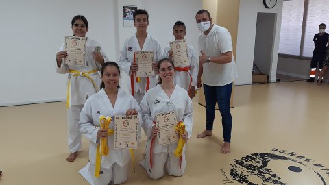 Entrega de diplomes a l'Escola Sundo de Taekwondo
