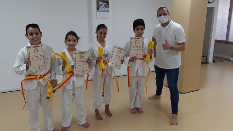 Entrega de diplomes a l'Escola Sundo de Taekwondo