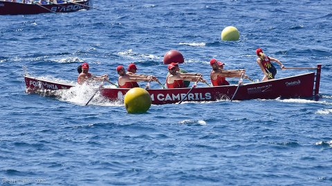 L'equip Veterà Masculí del Club Rem Cambrils a la darrera regata de la XIX Lliga Catalana de Llagut
