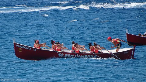 L'equip Absolut Femení del Club Rem Cambrils a la darrera regata de la XIX Lliga Catalana de Llagut