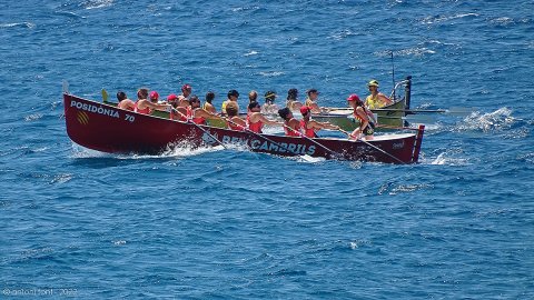 L'equip Veterà Femení del Club Rem Cambrils a la darrera regata de la XIX Lliga Catalana de Llagut