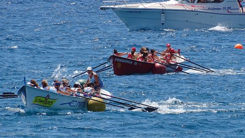 L'equip Veterà Femení del Club Rem Cambrils a la darrera regata de la XIX Lliga Catalana de Llagut