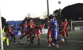 El Cambrils Unió enceta l'any amb una contundent victòria davant La Floresta