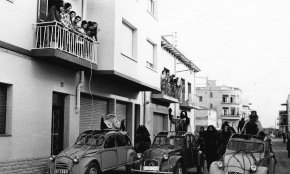  Els tres reis el dia del repartiment de joguines casa per casa / Gener 1974