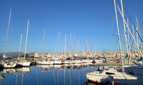 El Club Nàutic Cambrils millora el manteniment i l'accessibilitat de la zona del port