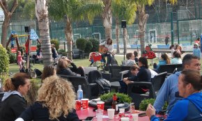 El torneig solidari celebrat al Club Pàdel Cambrils recapta 6.633 euros contra el càncer infantil