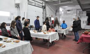 Els tallers «Gàrum, un vell condiment per a la galera» mostren aquest procés de fermentació del món grecoromà