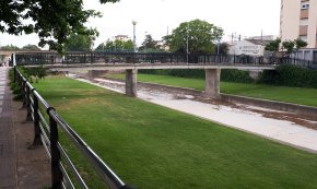 Queixes per l'actitud irresponsable d'alguns propietaris de gossos a la riera d'Alforja