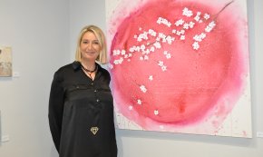 Fina Veciana: «No puc pensar en una obra sense posar collage; m'agrada molt per estètica i també a nivell conceptual»