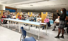 El taller de poesia amb Helena Martínez-Ferreruela enceta la programació dels Dies de llibres a Cambrils