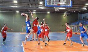 Clara i contundent victòria del CB Cambrils, a casa, davant del Sant Pere i Sant Pau