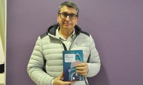 Marc Capdevila: «A la novel·la 'Singles' hi ha molta ironia, és el signe de la meva manera d'escriure»
