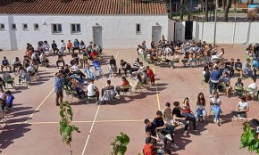 El seguici festiu cambrilenc centra les Jornades Culturals del col·legi Cardenal Vidal i Barraquer