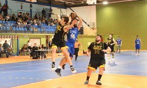 El CB Cambrils perd a casa contra l'AD Torreforta i encaixa la tercera derrota de la temporada