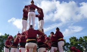 Castells de gamma alta de sis dels Xiquets de Cambrils a la diada castellera de la Fira
