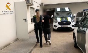 La Guàrdia Civil deté una persona a Tarragona per estafar amb el mètode «phising»