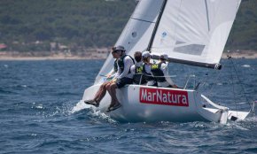 La regatista del CN Cambrils Miriam Oliva es proclama campiona d'Espanya de J70 juntament amb la tripulació del Mar Natura
