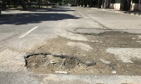 Josep M. Vallès, regidor de Serveis: «Vull demanar disculpes a la ciutadania perquè no tenim un sistema 'super' eficient per arreglar els clots als carrers»