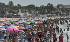 El sector turístic es mostra prudent davant d'una campanya estival que s'espera positiva