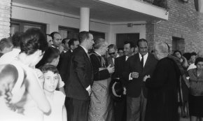Inauguració de las vivendes del Grup "Sant Pau" al Barri Marítim el 21 de juliol de 1963