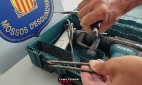 Detinguts «in fraganti» dos lladres a Salou quan intentaven robar a l'interior d'una furgoneta que transportava la recaptació de màquines expenedores