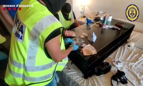 Els Mossos d'Esquadra i la Policia Local de Salou desarticulen el principal punt de distribució de drogues de la zona d'oci