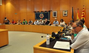 43.500 euros per a la compra d'un aparell d'aire condicionat per al gimnàs, una estació topogràfica i nous etilòmetres