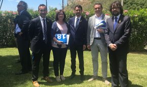 Cambrils recull les seves quatre Banderes Blaves i la del Club Nàutic