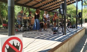 Se celebra el Vermut per la terra amb l'estrena del grup musical Lavanda mutante