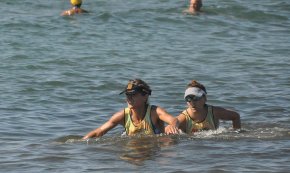 La platja del Regueral acull la I Copa Catalana de Marxa Aquàtica amb una quarantena de participants (CONTÉ GALERIA FOTOGRÀFICA)