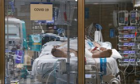 Salut declara 115 ingressats menys per covid (546) i hi ha 4 crítics menys a les UCI catalanes (16)