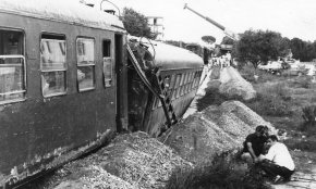 Descarrilament d'un tren a l'alçada de Cambrils Badia / Setembre 1975