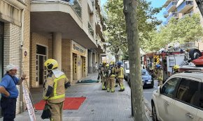 Ensurt al barri de la Parellada per l'incendi en un habitatge de l'avinguda de la Independència
