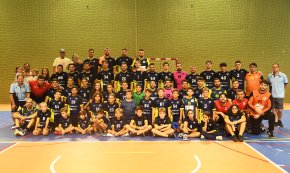 El CH Cambrils presenta els seus equips en el marc del Memorial Vicens Andreu