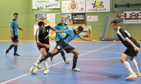 El Mediterrani s'imposa al Laguna en el derbi cambrilenc de futbol sala