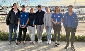 Laura Williams i Joan Fargas, regatistes del CN Cambrils, al pòdium de la Halloween Race de Salou