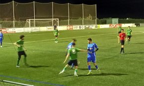 El Cambrils Unió B goleja el Montbrió en un partit ajornat i recupera el liderat