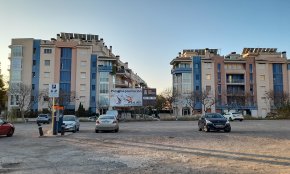 Els departaments de Mobilitat i d'Urbanisme busquen solars per «injectar places d'aparcament»