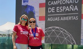 Cristina Vallespí i Vicky Font del Cambrils CN guanyen la medalla d'argent i de bronze al campionat d'Espanya d'aigües obertes