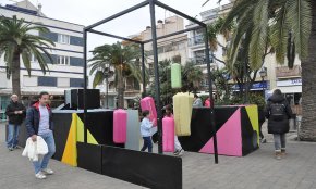 El «Cambrileja el Nadal» omple de jocs i activitats tres places del Port durant el cap de setmana