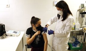 Salut fa una crida a vacunar-se contra la grip i la covid-19 i recorda que ja ho poden fer els menors de 60 que vulguin