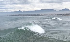 Diumenge de núvols, surf i swing