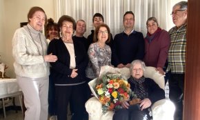 L'alcalde felicita la centenària Antònia Costa Mulet