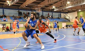 El Cofran 95 CB Cambrils es retroba amb la victòria davant el CB Alpicat B