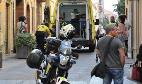 Detingut mentre fugia després d'atropellar un jove al carrer de les Creus