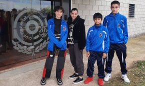 Quatre joves esportistes del Club de Tir Olímpic Cambrils competeixen en una nova prova de la Lliga Bori a Manresa