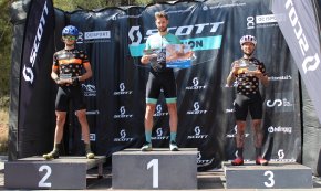 Arnau Masip i Borja Soto del Rodabike Club Ciclista Cambrils pugen al podi de l'Scott Marathon Gavà