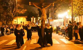 Les professons del trasllat del Natzarè i del Sant Enterrament, el viacrucis i les celebracions eucarístiques, actes destacats de la Setmana Santa